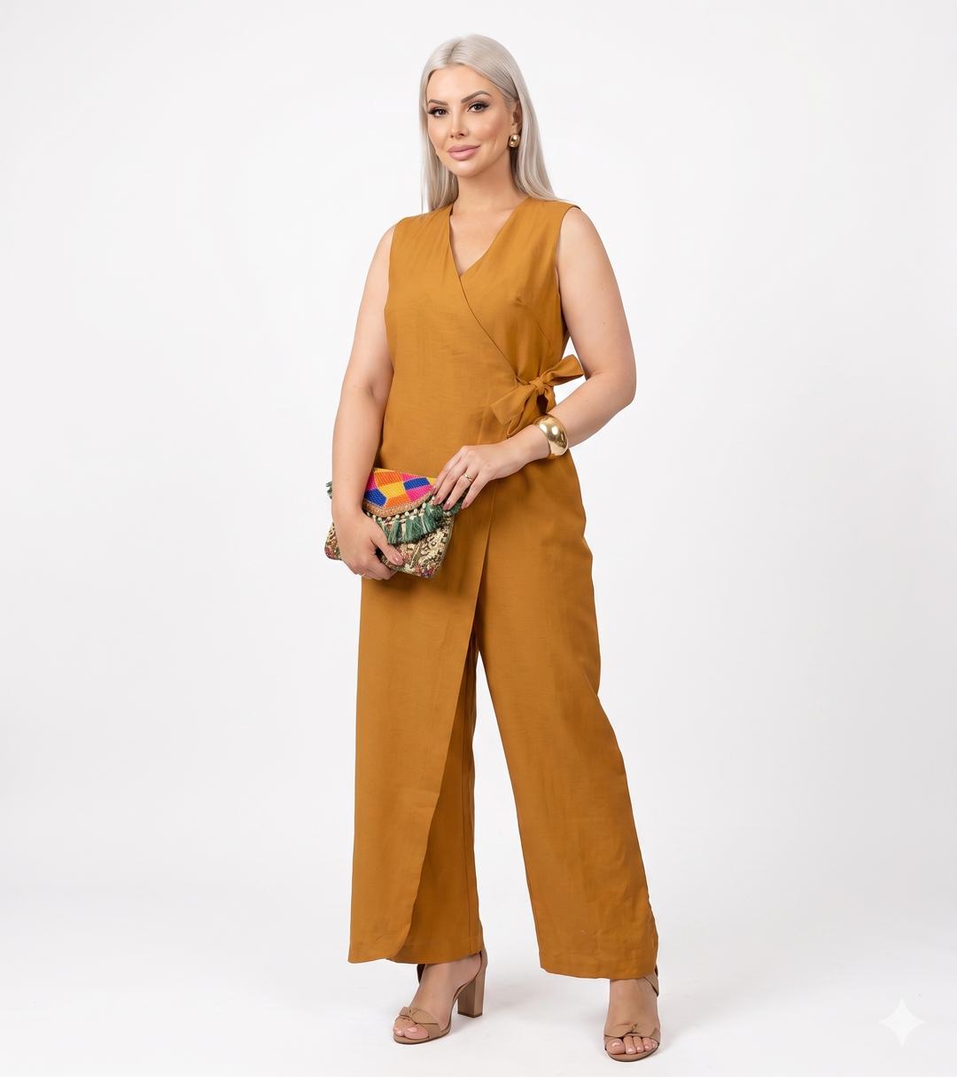 Betsy - Eleganta bez piedurknēm kleita