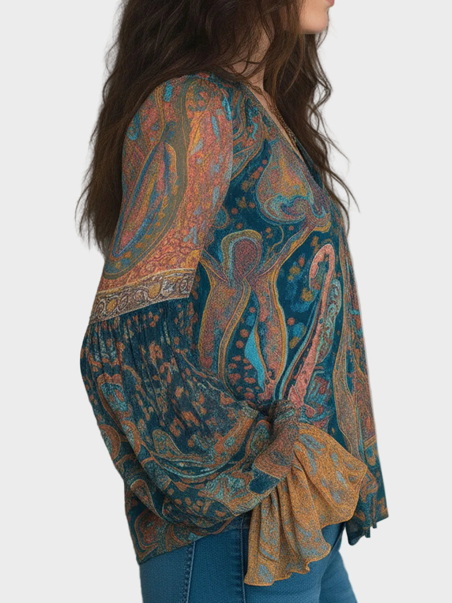 Alina | Boho Šifona Blūze ar Rakstiem Zilā-Zaļā (Teal) un Dzintara (Amber) Krāsā ar Rūtiņām Piedurkņu Galos