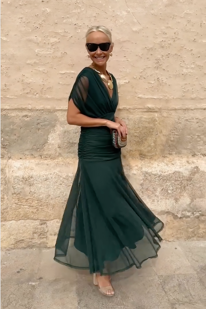 Louise | Eleganta Maxi Kleita ar V veida Dekoltē Pusēm