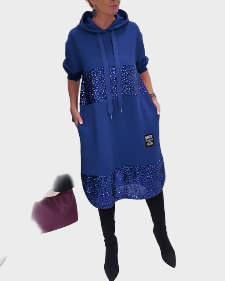 Marieta | Modernā Kleita ar Kapuci un Kabatām