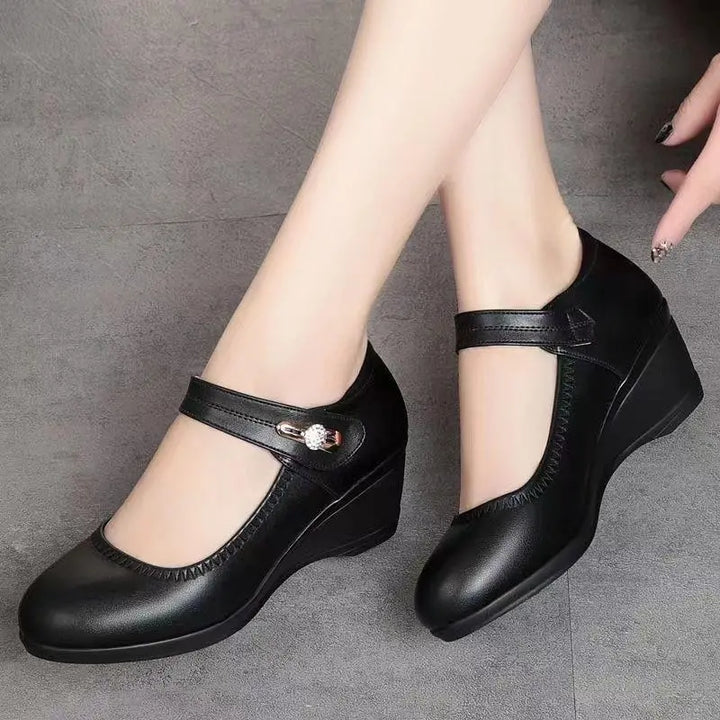 Lydia – eleganti apavi ar vidēju papēdi un komfortu