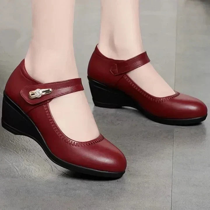 Lydia – eleganti apavi ar vidēju papēdi un komfortu