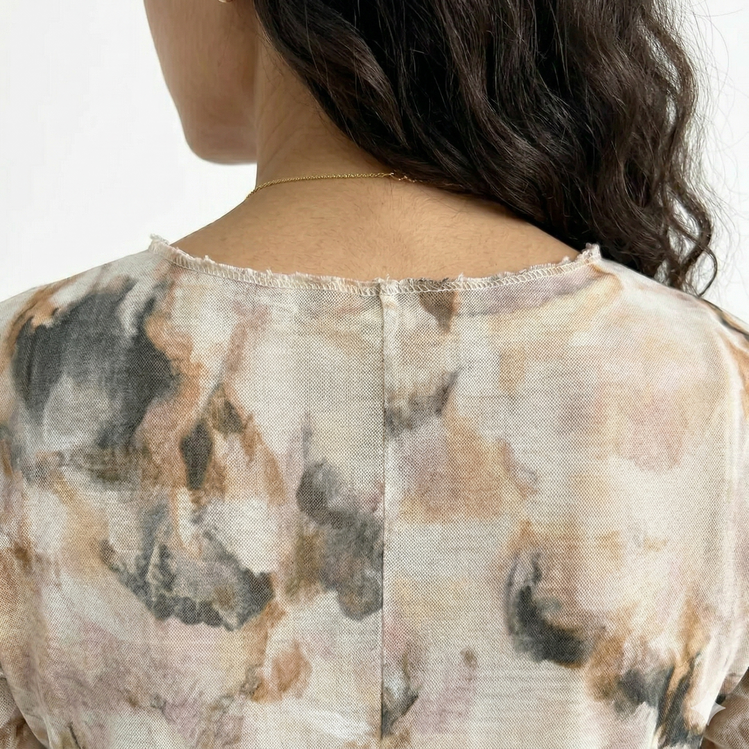 CELESTE – Midi Kleita ar Tie-Dye Druku un Caurspīdīgumu