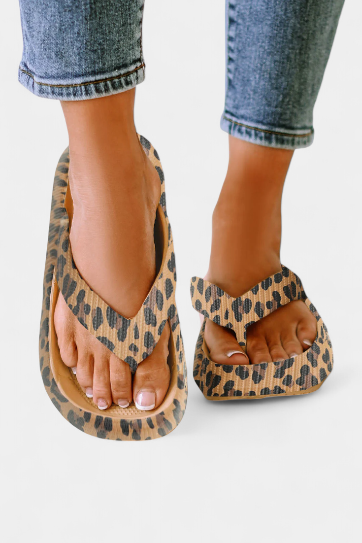 Lola Leoparda raksta čības ar biezu zoli