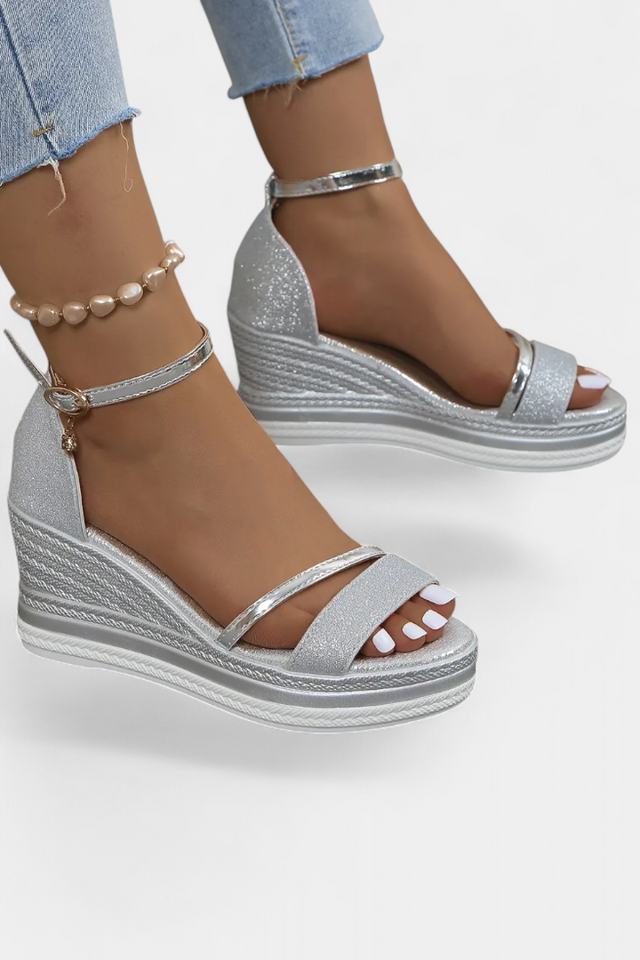 Corinne Ortopēdiskie Wedge Platform Sandales ar spīdīgu apdari