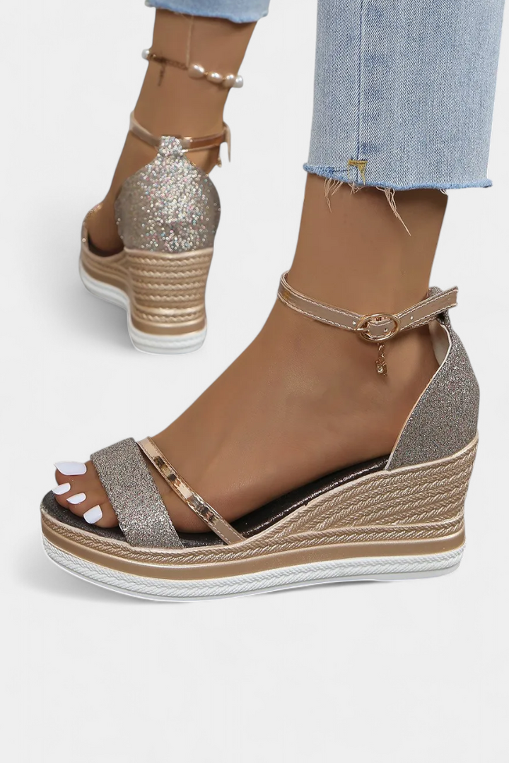 Corinne Ortopēdiskie Wedge Platform Sandales ar spīdīgu apdari