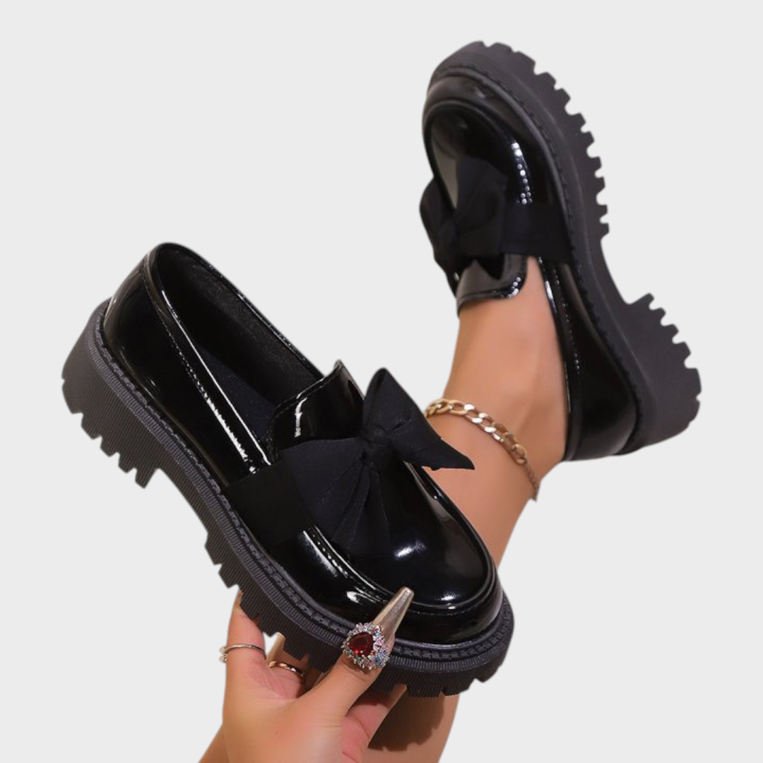 Monica | Komfortabli sieviešu slip-on loafers ar biezu pretizslīdēšanas zoli