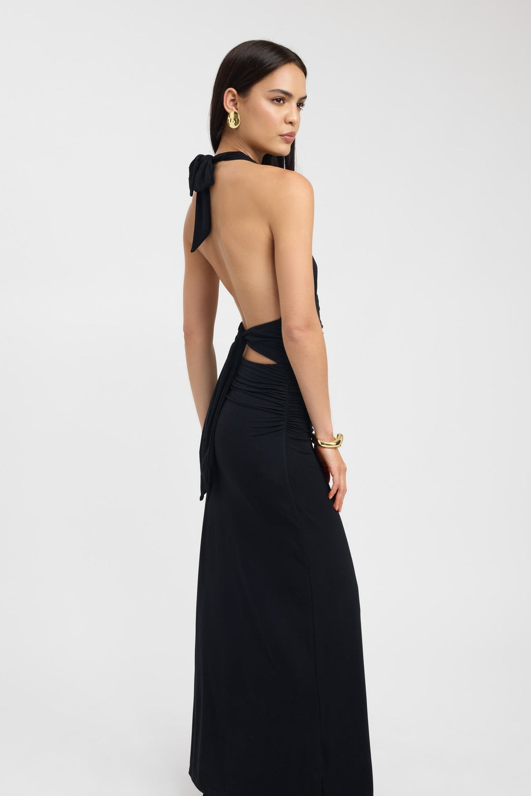 Sariah - Eleganta Maxi Kleita ar Halteru