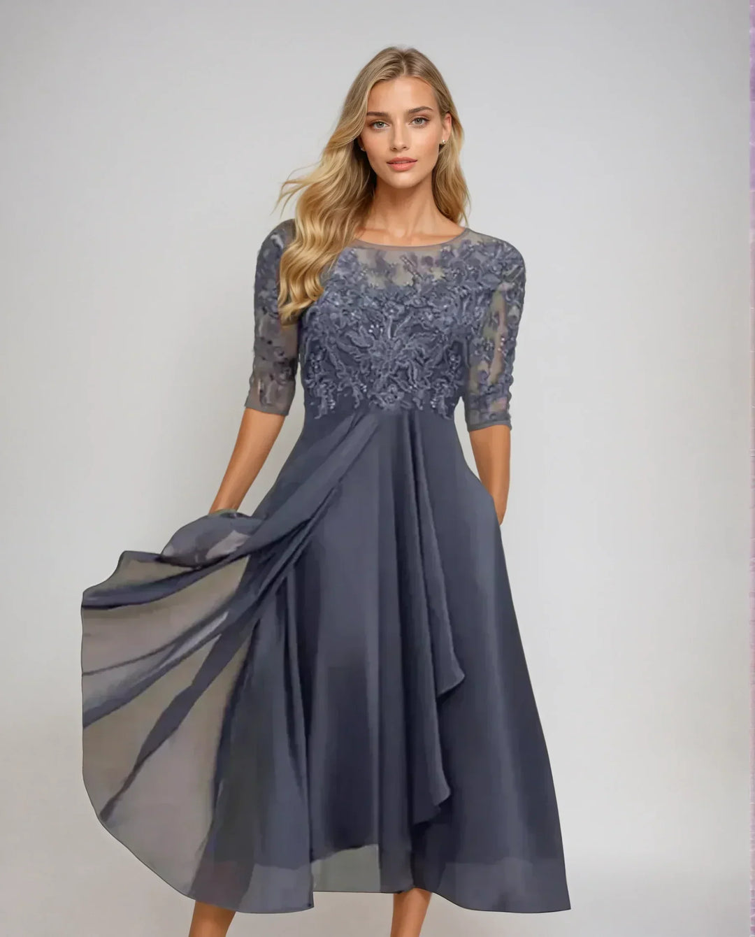 Margarita - Eleganta mežģīņu vakarkleita.