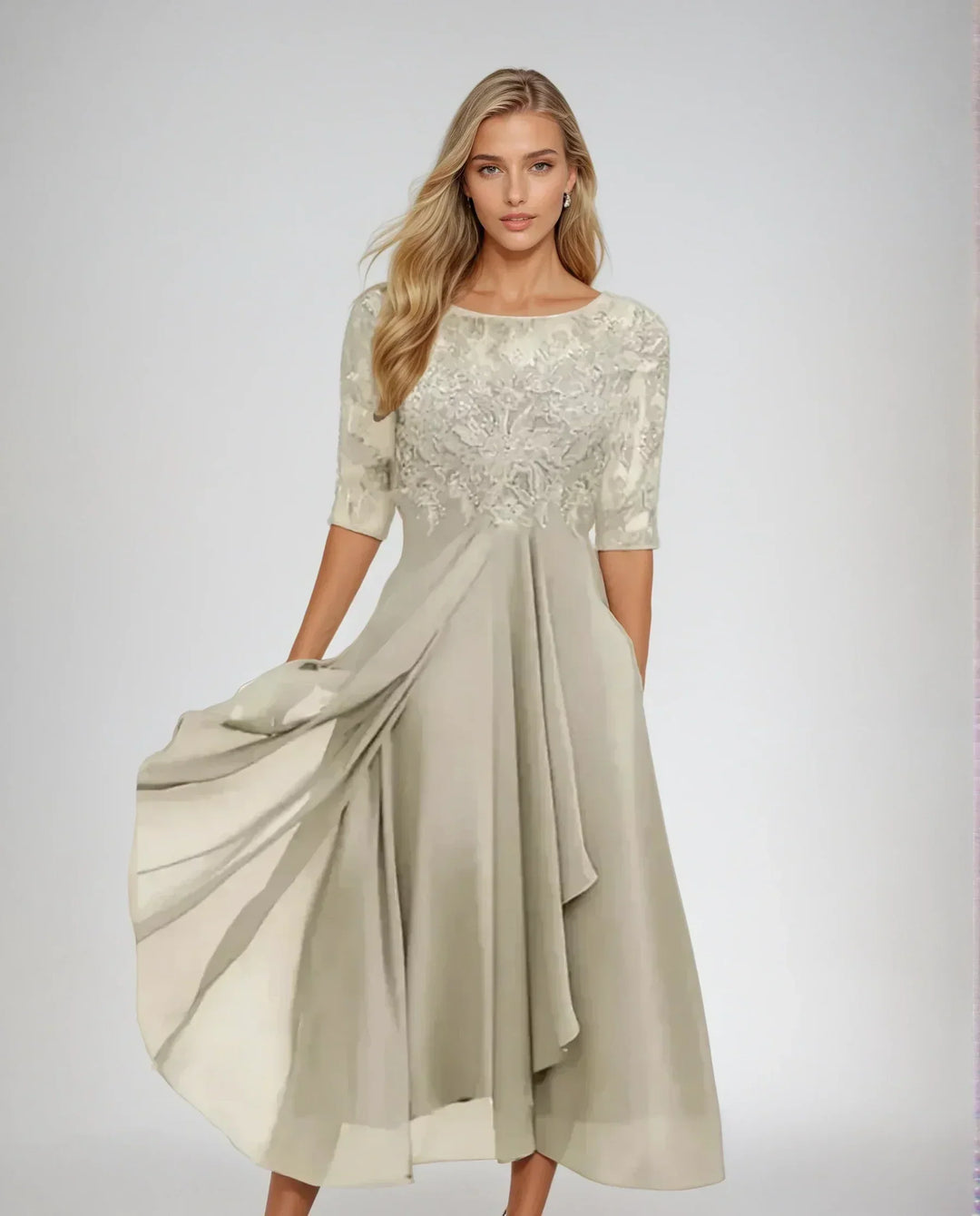 Margarita - Eleganta mežģīņu vakarkleita.