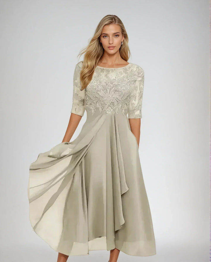 Margarita - Eleganta mežģīņu vakarkleita.