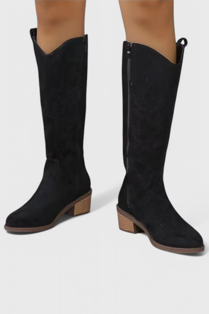 Elka Rietumu Cowboy Zābaki no Zvēra