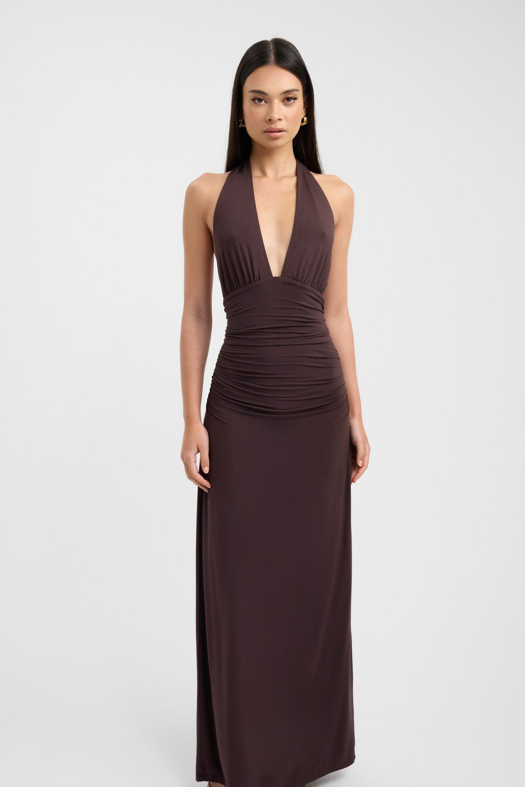 Sariah - Eleganta Maxi Kleita ar Halteru
