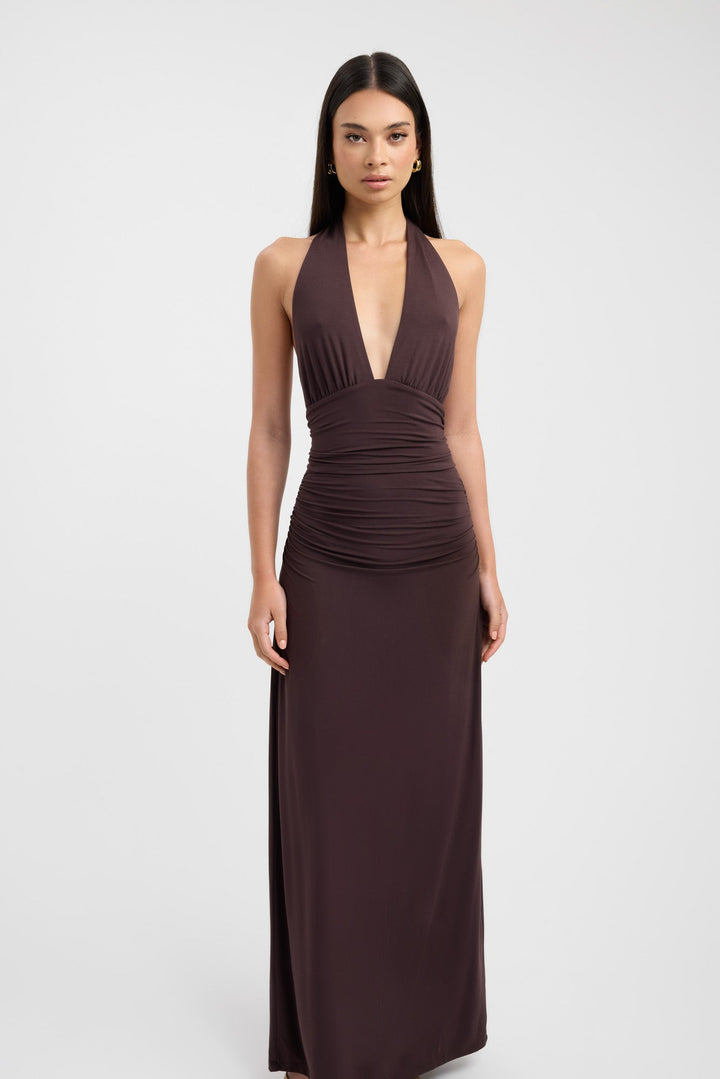 Sariah - Eleganta Maxi Kleita ar Halteru