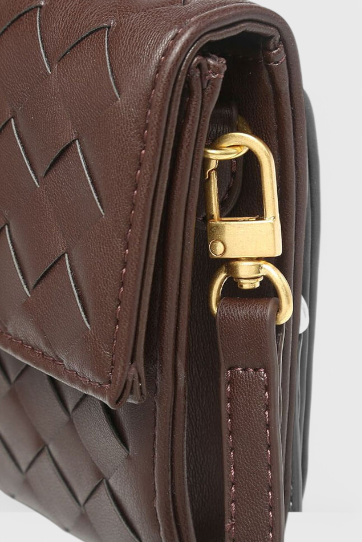 Melanie Clutch soma ar zelta mezglu detaļu