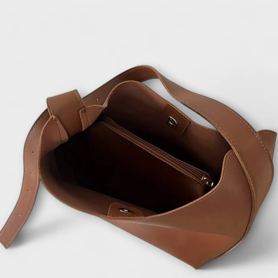 Sami – eleganta ādas pleca soma