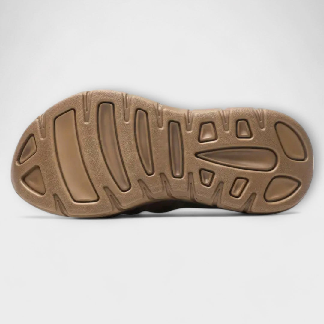 Comfortable sports shoes