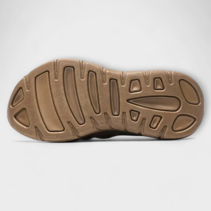 Comfortable sports shoes
