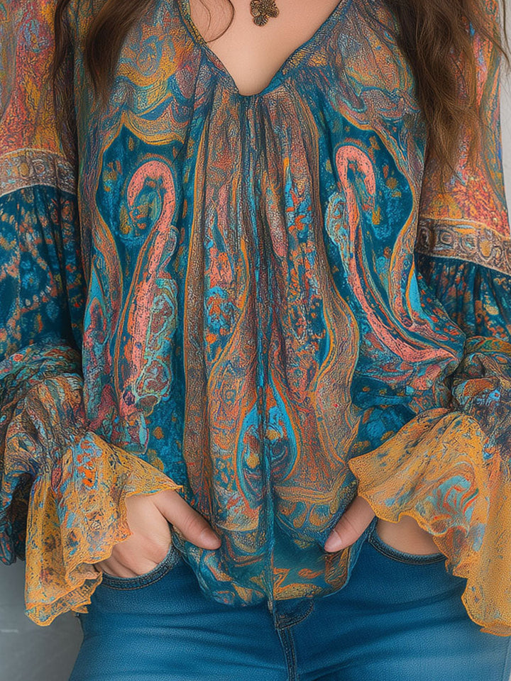 Alina | Boho Šifona Blūze ar Rakstiem Zilā-Zaļā (Teal) un Dzintara (Amber) Krāsā ar Rūtiņām Piedurkņu Galos