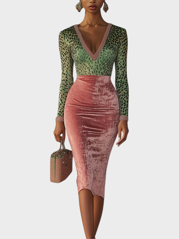 Regitze | Rozā Samta Bodycon Kleita ar Pārlikumiem un Leoparda Rakstu